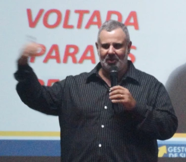 LP-LUCIANO-CARROSSEL-IMG-03-WEBP-COMPRESS.webp